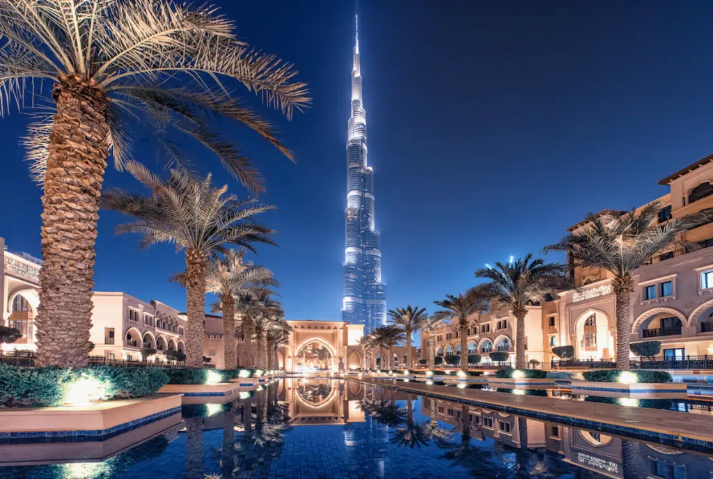 Dubais-6-most-famous-buildings-from-Burj-Khalifa-to-Museum-of-the-Future-1024x688